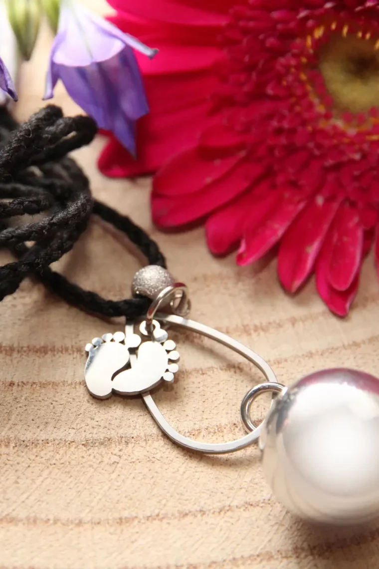 Chiama Angeli con piedini di bambino